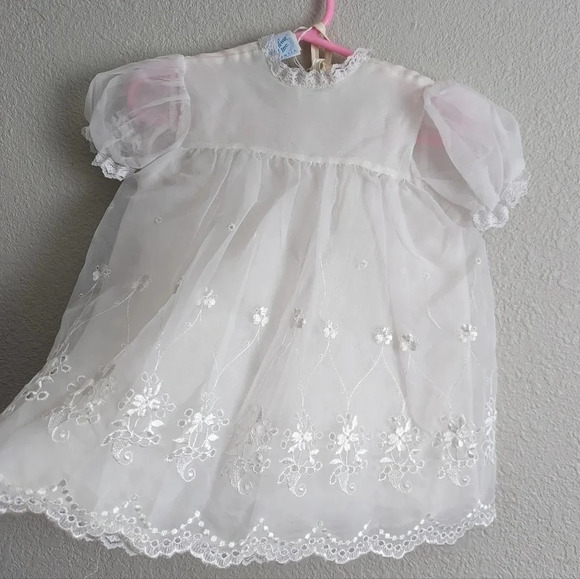 VINTAGE Christening Set- Phyllis Baby Wear 3 Piece set-Bonnet- Baby Dress Large - Picture 10 of 16